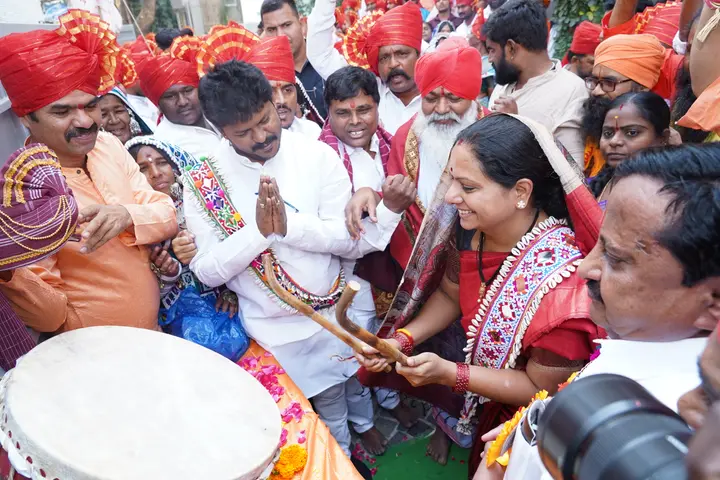 With the folk artists